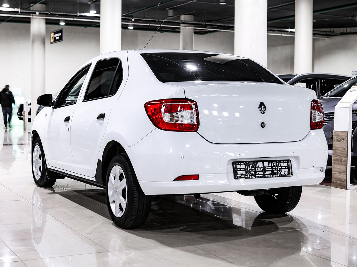 Купить Logan с пробегом