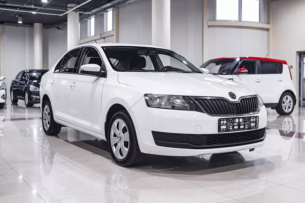 Купить Rapid с пробегом